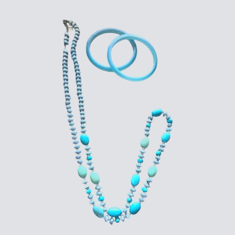 🐢 Ralph Lauren Stone Necklace with matching bracelets!